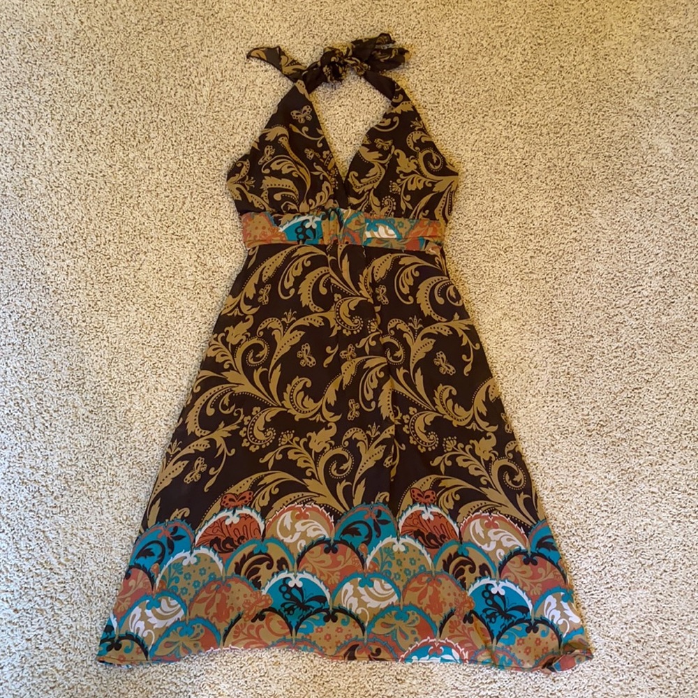 ✅Beautiful DRESS!Tie around neck.Long and flowy.Brown with multi-colors. Size 9.